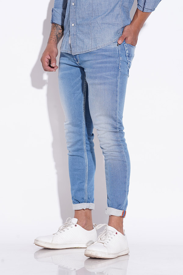 LT BLUE 5 POCKET LOW-RISE ANKLE LENGTH JEANS