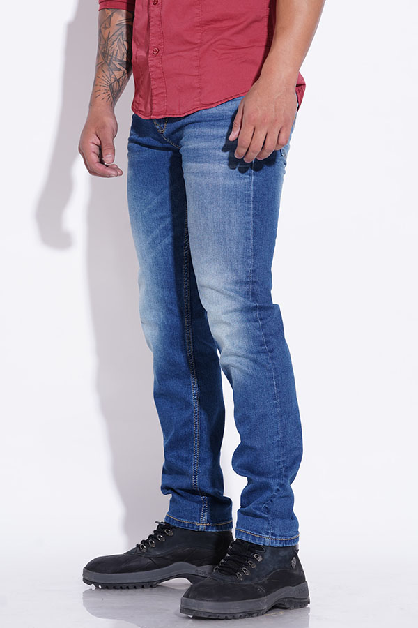 MED BLUE 5 POCKET MIDRISE REGULAR AND STREIGHT FIT JEANS