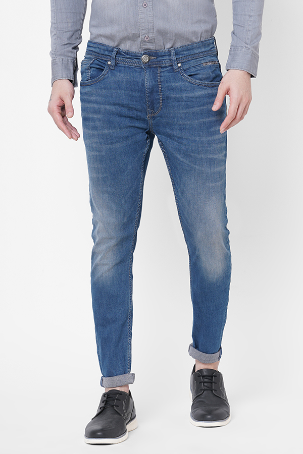 MED BLUE 5 POCKET LOW-RISE TAPERED ANKLE LENGTH JEANS