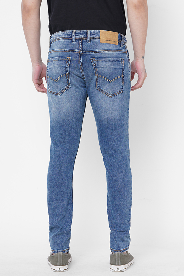 MED BLUE 5 POCKET LOW-RISE TAPERED ANKLE LENGTH JEANS