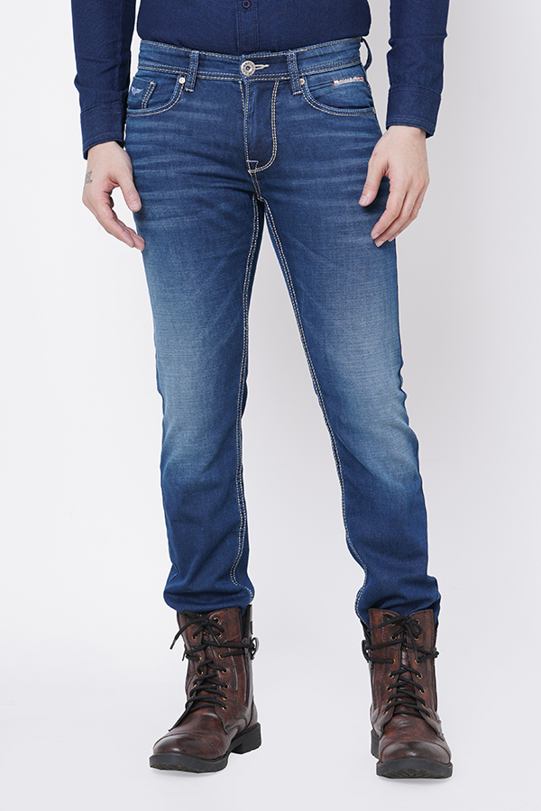 MED BLUE 5 POCKET MID-RISE NARROW FIT JEANS