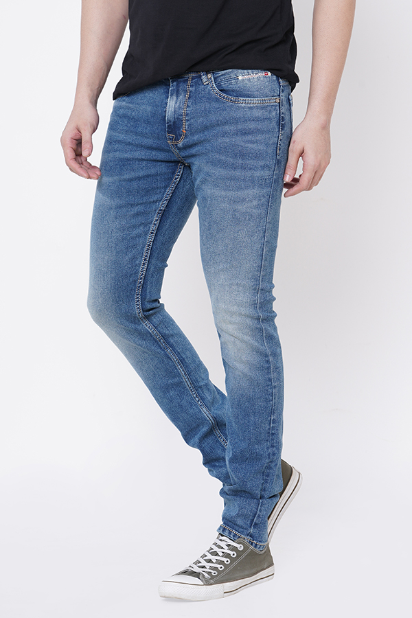 MED BLUE 5 POCKET MID-RISE NARROW FIT JEANS