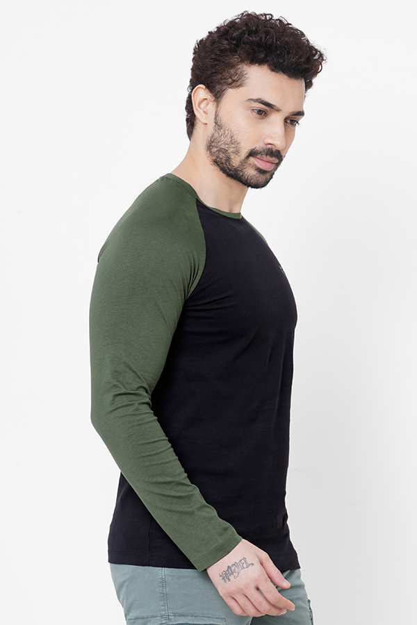 BLACK ROUND NECK COLLAR FULL SLEEVE T SHIRT