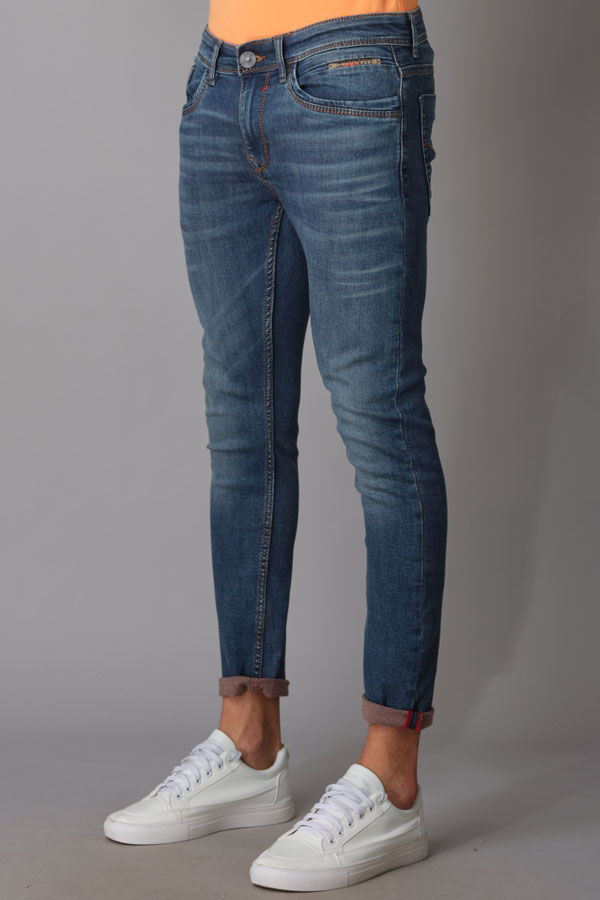 MED BLUE 5 POCKET LOW-RISE ANKLE LENGTH JEANS (SPRINGSTEEN FIT)