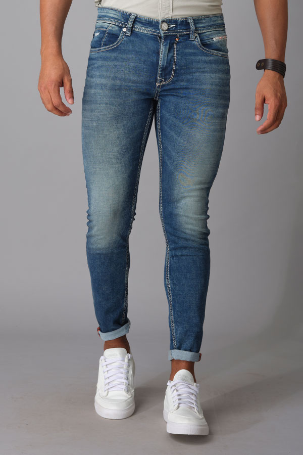 MED BLUE 5 POCKET LOW-RISE ANKLE LENGTH JEANS (SPRINGSTEEN FIT)