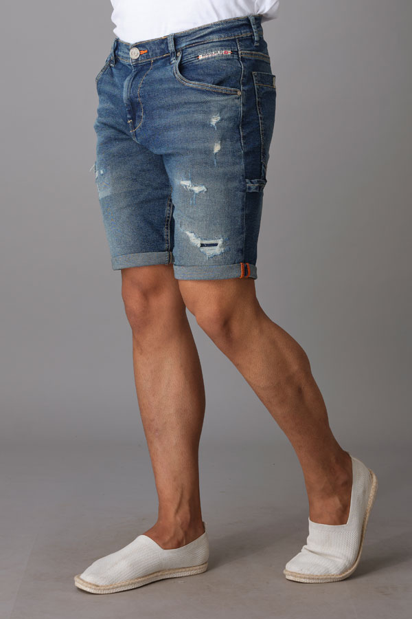 MED BLUE SOLID SLIM FIT DENIM SHORT (DENIM SLIM)