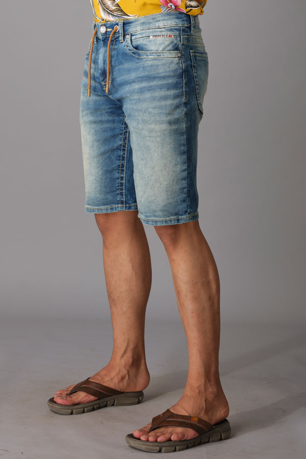 MED BLUE SOLID SLIM FIT DENIM SHORT (DENIM SLIM)