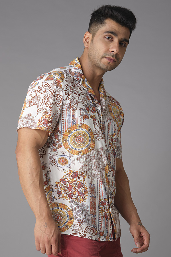 WHITE HALF SLEEVE PRINTED SHIRT (DECAPARIO H/SLV FIT)