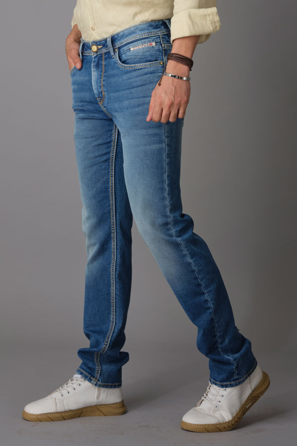 MED BLUE 5 POCKET MIDRISE REGULAR AND STREIGHT FIT JEANS (MORRISON FIT)