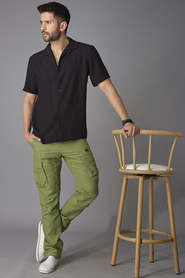 BLACK HALF SLEEVE LINEN SHIRT (DECAPARIO H/SLV FIT)