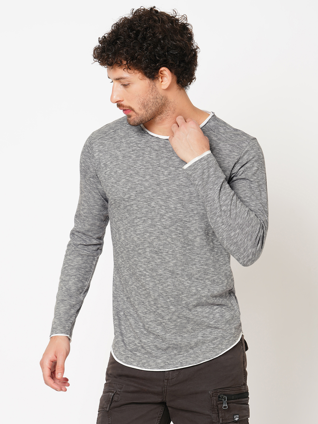 GREY FULL SLEEVE ATHLEISURE ROUND NECK TEE (R NECK F/SLV SLIM)