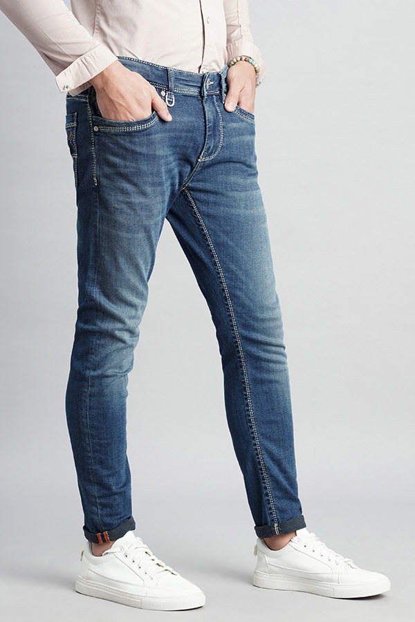 MED BLUE 5 POCKET LOW-RISE ANKLE LENGTH JEANS (SPRINGSTEEN FIT)