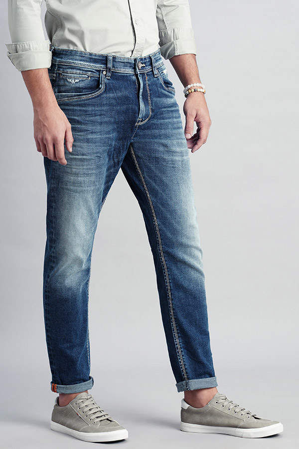 MED BLUE 5 POCKET LOW-RISE ANKLE LENGTH JEANS (SPRINGSTEEN FIT)