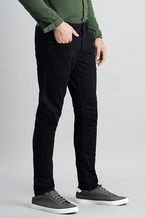 BLACK 5 POCKET LOW-RISE ANKLE LENGTH JEANS (SPRINGSTEEN FIT)