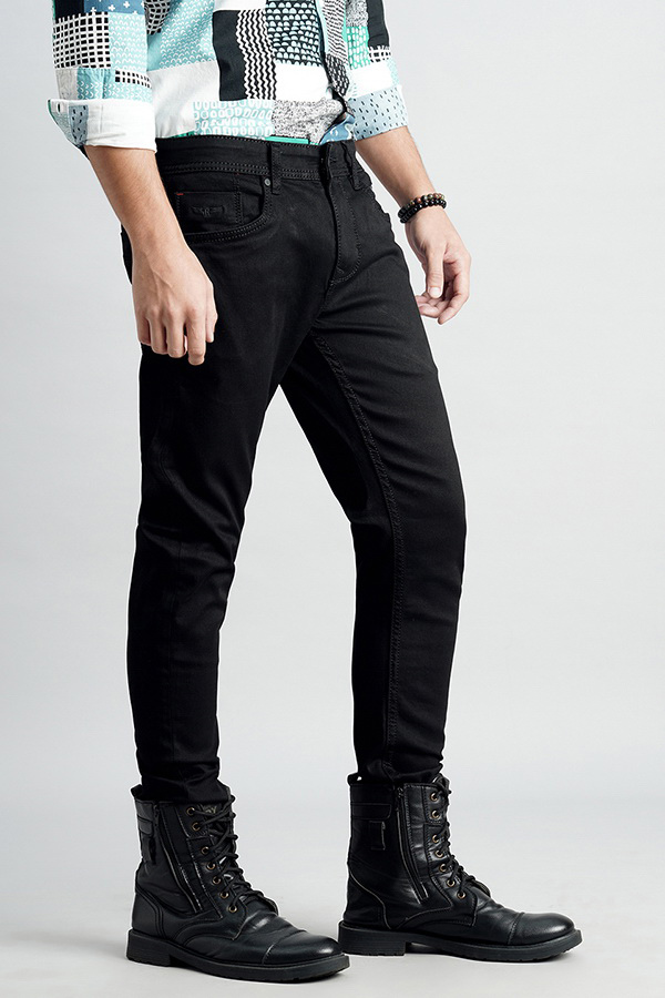 BLACK 5 POCKET LOW-RISE ANKLE LENGTH JEANS (SPRINGSTEEN FIT)