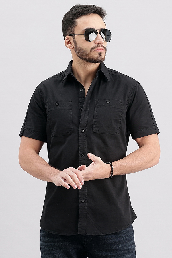 BLACK HALF SLEEVE SOLID SHIRT (LEO H/SLV FIT)