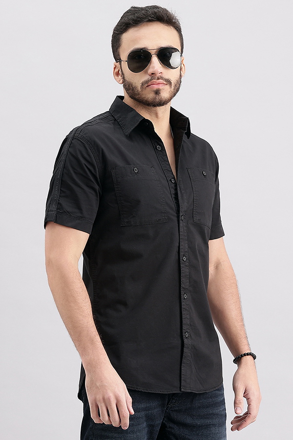 BLACK HALF SLEEVE SOLID SHIRT (LEO H/SLV FIT)