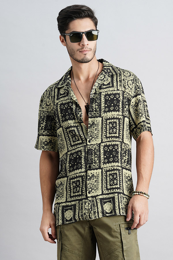 LT OLIVE BLACK HALF SLEEVE PRINTED SHIRT (DECAPARIO H/SLV FIT)