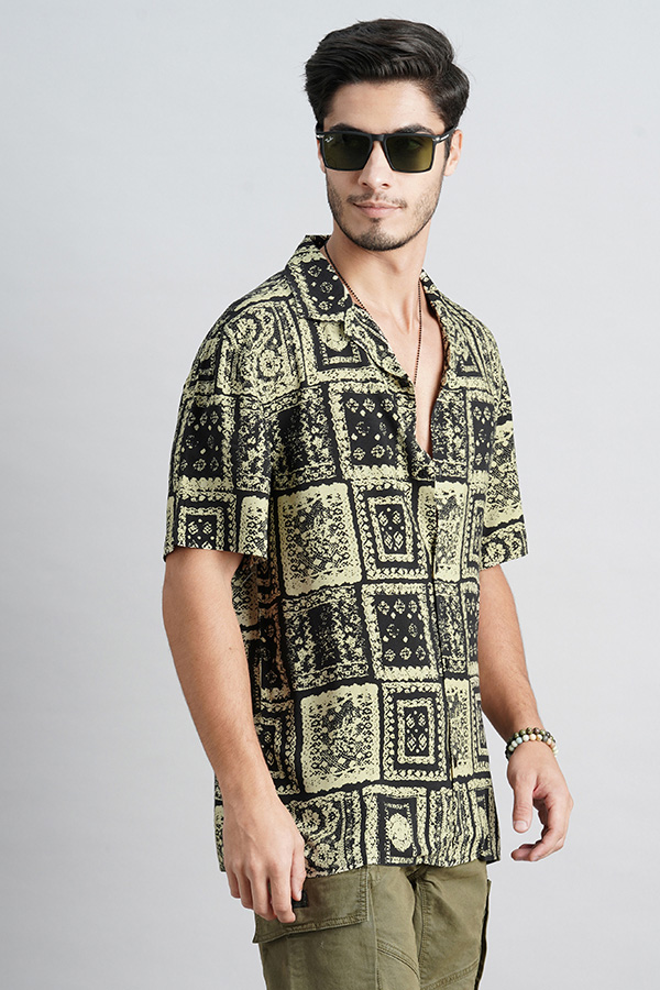 LT OLIVE BLACK HALF SLEEVE PRINTED SHIRT (DECAPARIO H/SLV FIT)