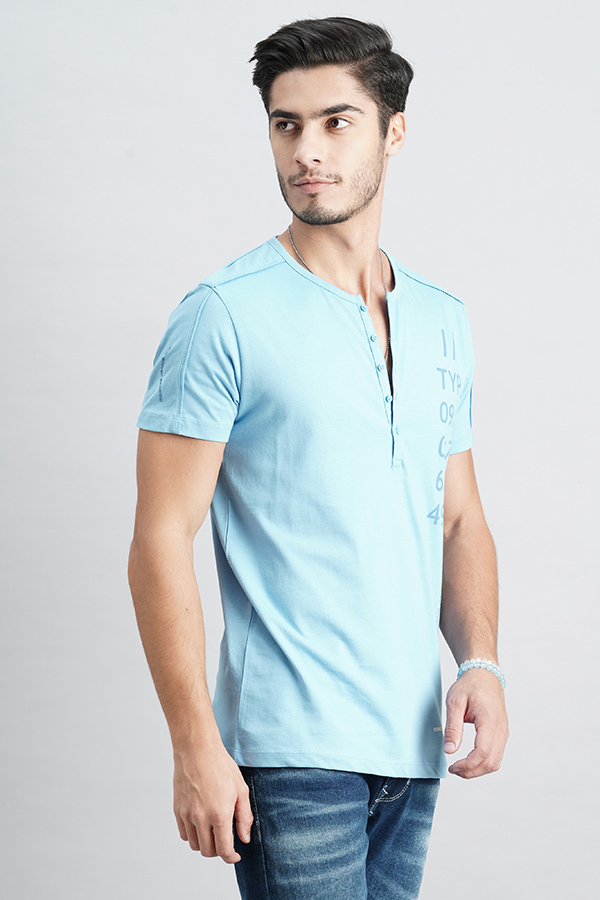 LT BLUE HALF SLEEVE HENLEY NECK TEE (HENLEY NECK H/SLV SLIM)